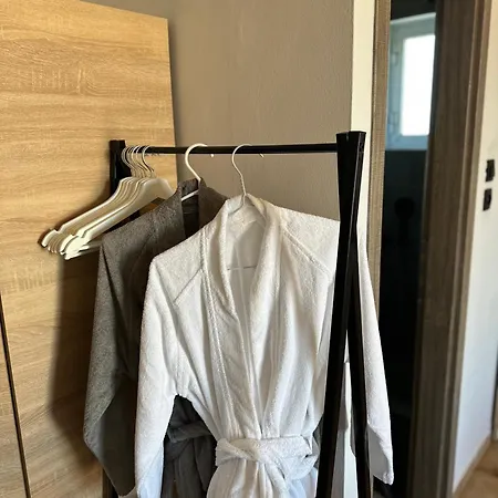 νεάπολη דירה