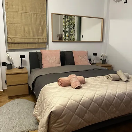 νεάπολη * לריסה