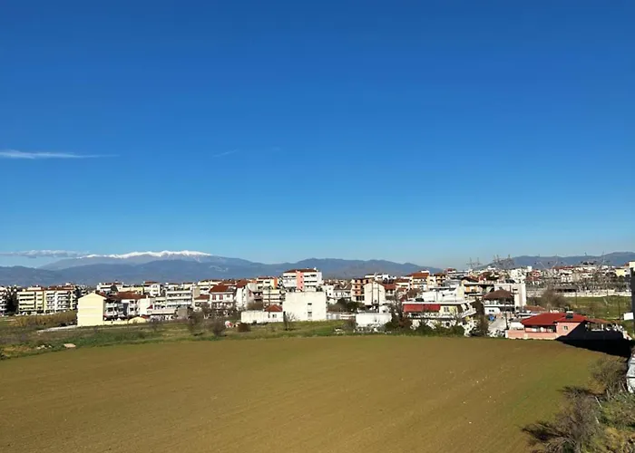 νεάπολη 아파트 라리사