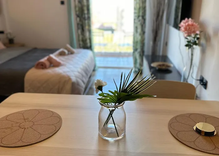 νεάπολη 아파트 *