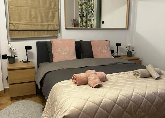 νεάπολη * 라리사